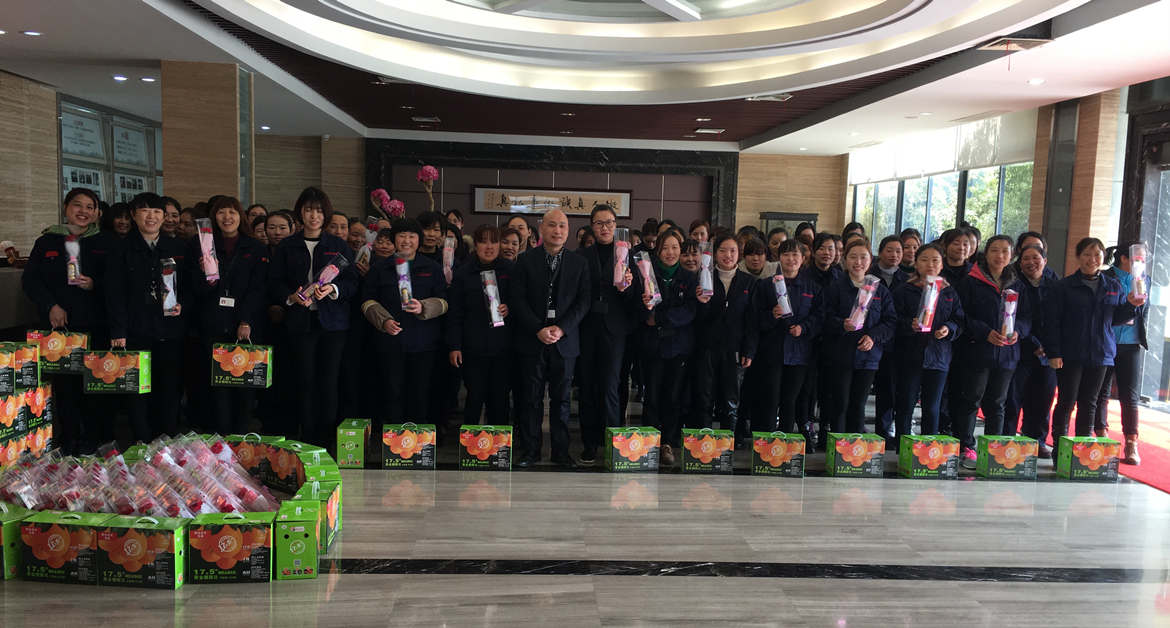 春意融融 鼎美(měi)女(nǚ)職工(gōng)共度三八婦女(nǚ)節